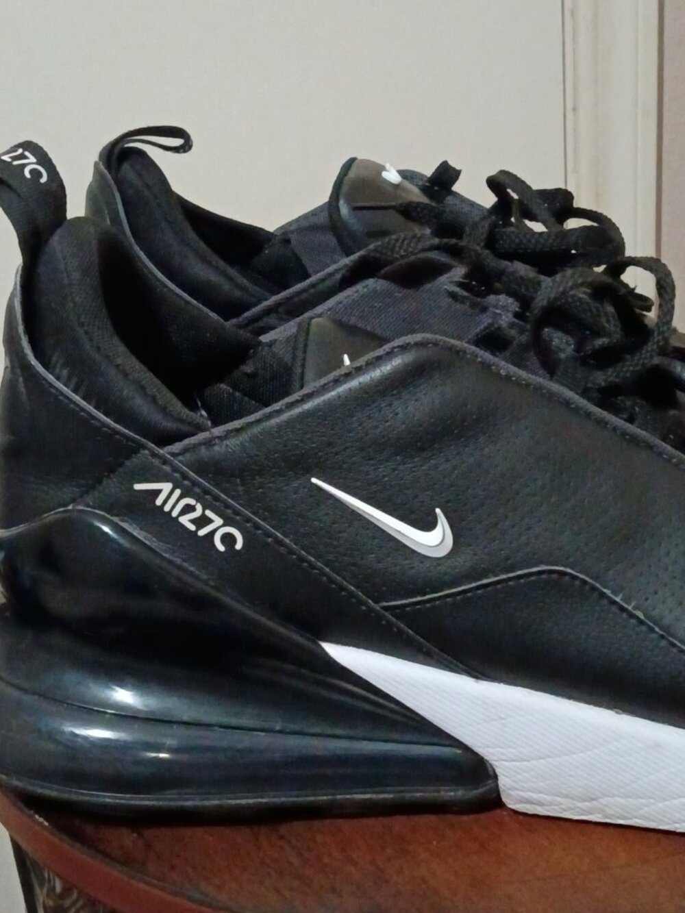 Nike Air Max 270 Men's Size 14 US BQ6171-001 Black White Leather Athletic Shoes - Picture 10 of 13